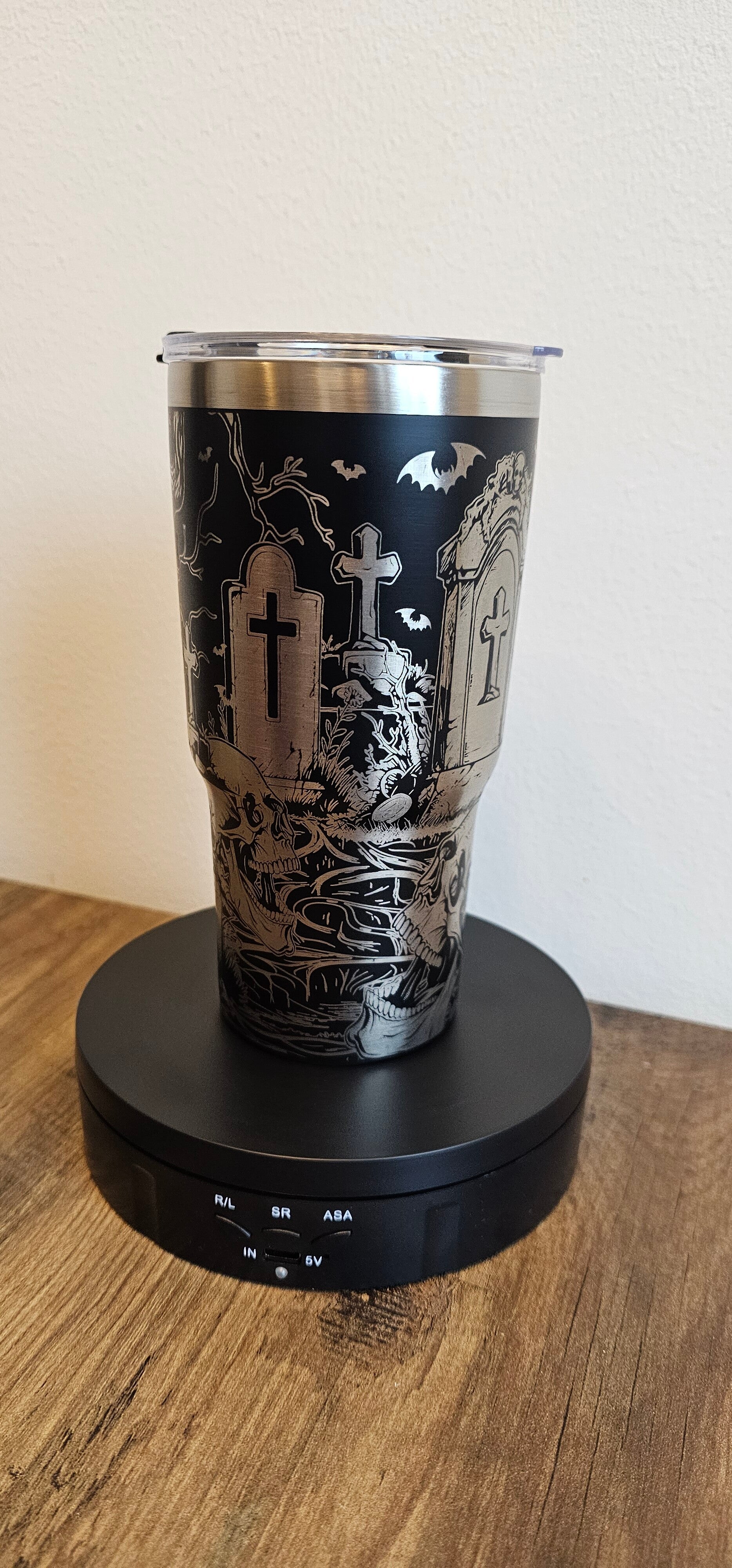 Tumbler GRAVE RAVEN 600ml svart