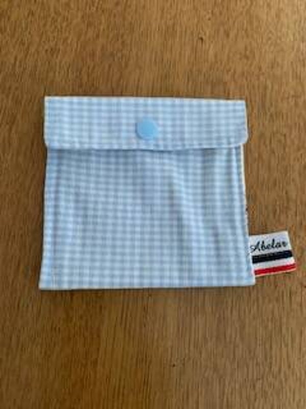 étuis carré vichy bleu