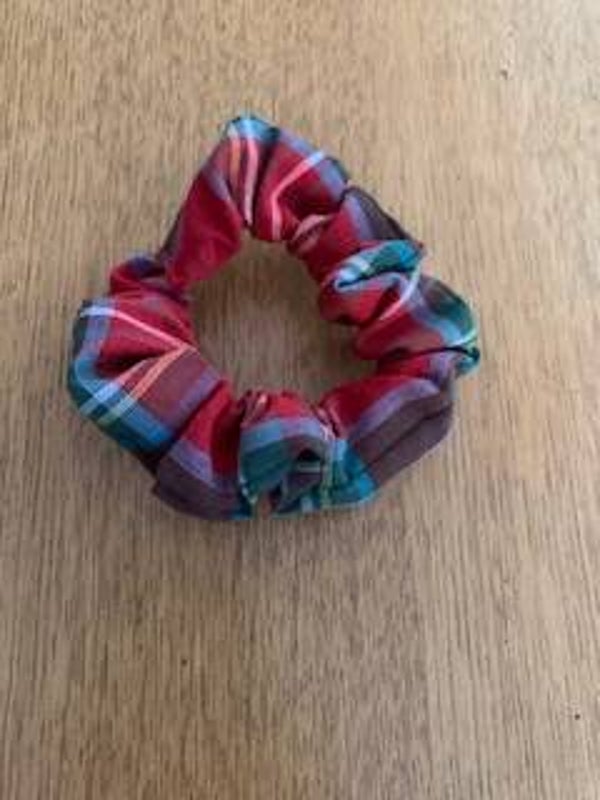 chouchou tartan rouge