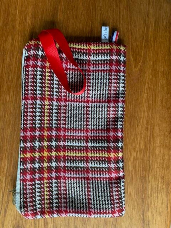 pochette lainage avec poignée
