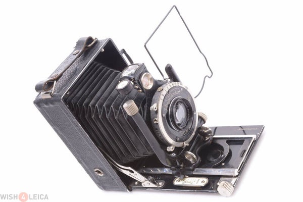 VOIGTLANDER AVUS 6.5x9CM CAMERA SKOPAR 10.5CM 4.5 LENS. *NICE ENGRAVING*