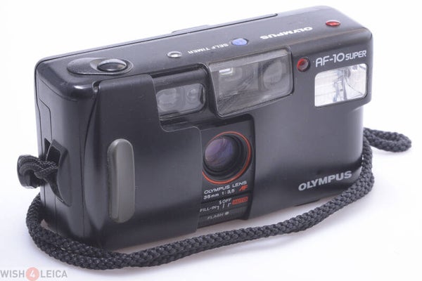 OLYMPUS AF-10 SUPER 35MM FILM COMPACT CAMERA 35MM 3.5 LENS W/ STRAP