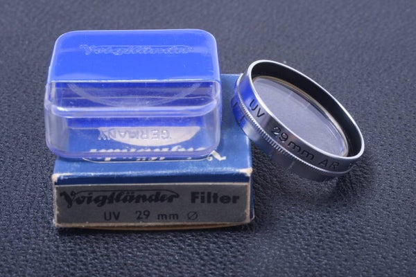 VOIGTLANDER UV 29MM 317/29 AR FILTER GENUINE LENS OR CAMERA PUSH W/ KEEPER 37-2