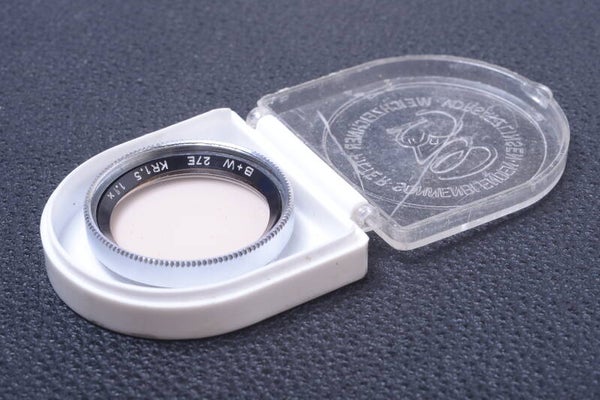 B & W SCHNEIDER SKYLIGHT KR 1.5 27MM FILTER GENUINE LENS SCREW W/ KEEPER 38-1