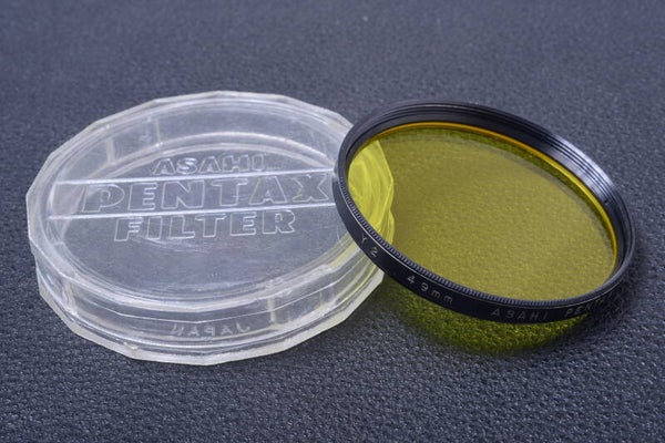 PENTAX YELLOW Y2 49MM FILTER GENUINE LENS OR CAMERA SCREW IN W/ KEEPER 38-3