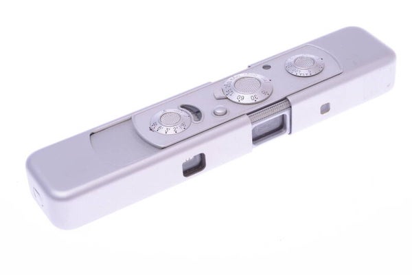 MINOX C 9.5MM SUBMINIATURE CAMERA 8X11MM *WORKS 100%, MINT*  #2311775