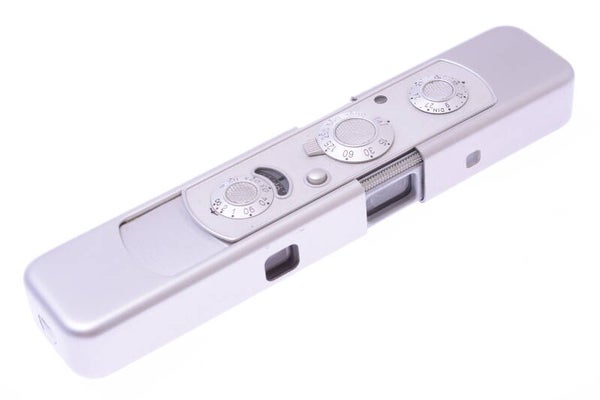 MINOX C 9.5MM SUBMINIATURE CAMERA 8X11MM *WORKS 100%, MINTY*  #2309240