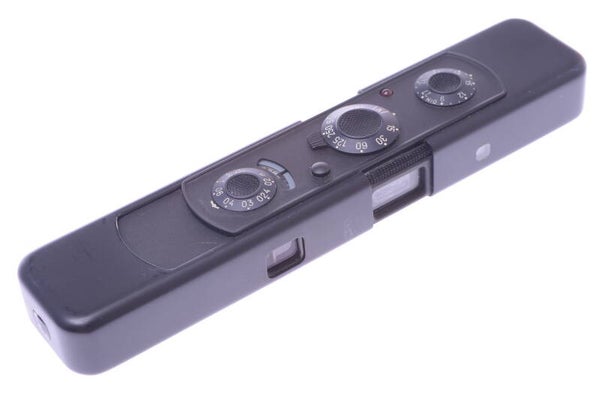 MINOX C BLACK 9.5MM SUBMINIATURE CAMERA 8X11MM *WORKS 100%, MINTY*  #2463957