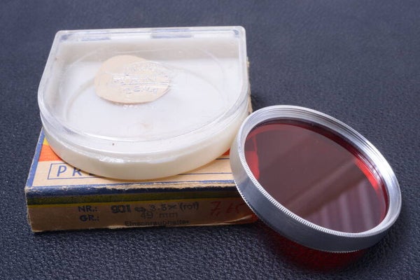 ARNZ JENA RED 49MM SCREW FILTER GENUINE LENS OR CAMERA SCREW W/ KEEPER 97-1