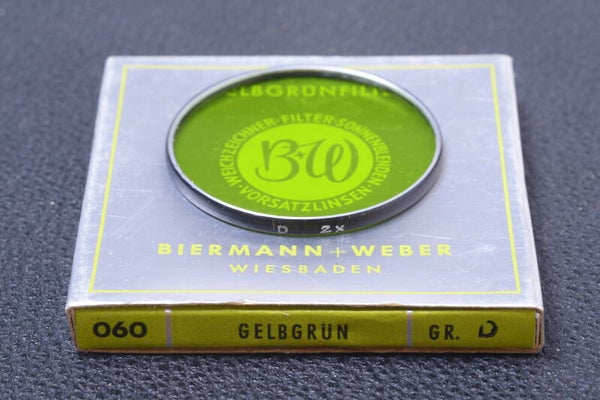 B & W SCHNEIDER GREEN 060 2X 38MM FILTER LENS OR CAMERA DROP IN W/ BOX 98-3