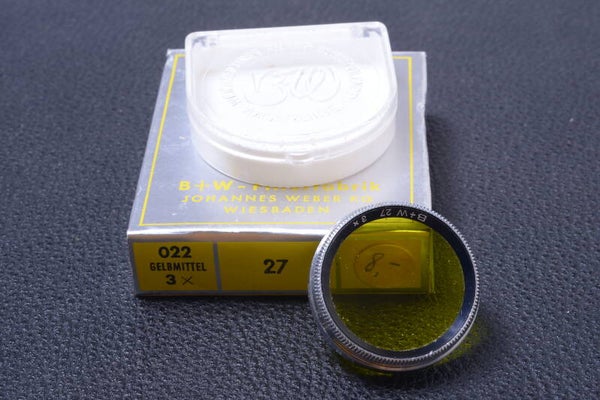 B & W SCHNEIDER YELLOW 022 3X 27MM FILTER GENUINE LENS OR CAMERA W/ BOX 98-4
