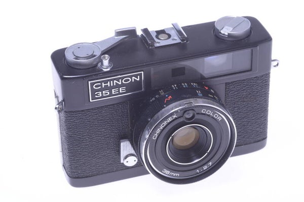 CHINON 35 EE 35MM CAMERA *WORKS, BUT READ* W/ 38MM 2.7 CHINONOX COLOR LENS