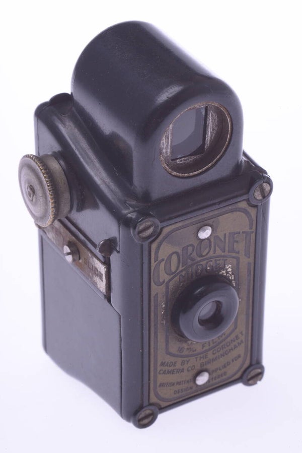 CORONET CAMERA MIDGET BLACK BAKELITE 12MM FILM SUBMINIATURE *NICE, WORKS 100%*
