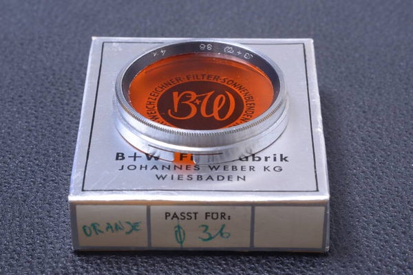 B & W SCHNEIDER ORANGE 4X 36MM FILTER LENS OR CAMERA PUSH ON W/ BOX 104-3