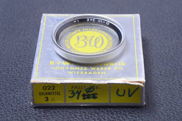 B & W SCHNEIDER UV? 34MM FILTER GENUINE LENS OR CAMERA SCREW W/ KEEPER 106-4
