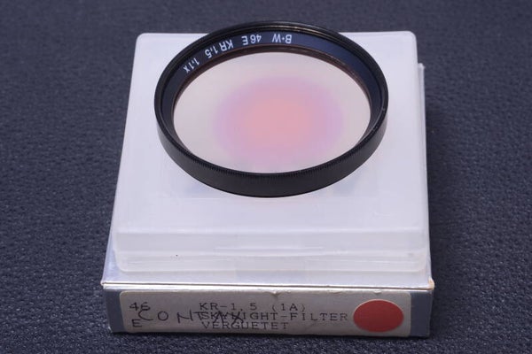 B & W SCHNEIDER SKYLIGHT KR 1.5 E46, 46MM FILTER GENUINE LENS SCREW   24-2