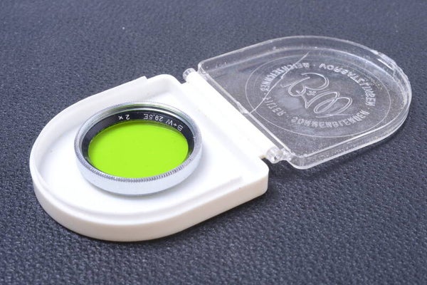 B & W SCHNEIDER GREEN 29.5MM FILTER GENUINE LENS OR CAMERA W/ KEEPER 111-2