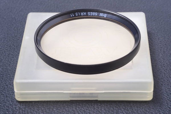 B & W SCHNEIDER SKYLIGHT KR 1.5 58MM FILTER LENS OR CAMERA W/ KEEPER 112-1