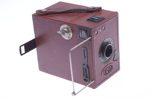 HOUGHTON ENSIGN RED COLORED ALL DISTANCE BOX 120 ROLL FILM CAMERA 6X9CM RARE*