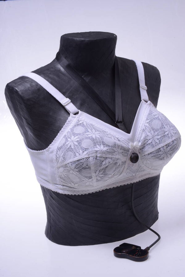 KRASNOGORSK F-21 CAMERA KGB, STASI SPY CAMERA IN BRA, BH, BUSTENHALTER *WORKS*