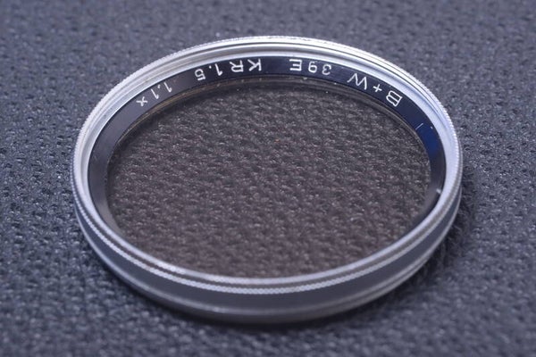 B & W SCHNEIDER SKYLIGHT KR 1.5 39MM FILTER GENUINE LENS OR CAMERA SCREW 14-1