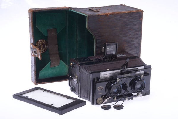 GAUMONT SPIDO WOOD STEREO PANORAMA 6X13 CAMERA W/ BERTHIOT 85MM OLOR LENSES