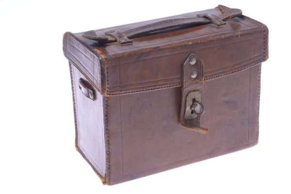 UNBRANDED EARLY ANTIQUE LEATHER PLATE STEREO? CAMERA CASE *NO CAMERA*