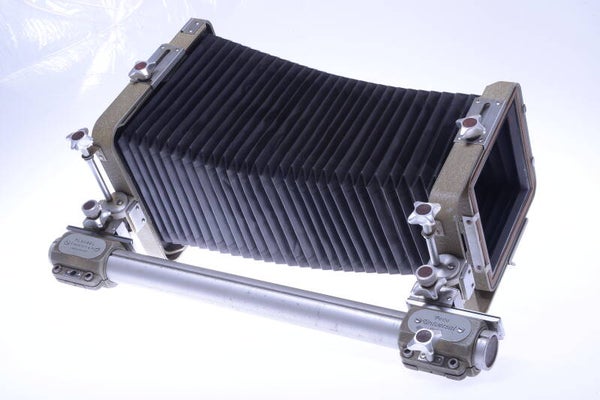 PLAUBEL PECO UNIVERSAL 13x18CM, 5X7” CAMERA W/ 5x7” to 4X5" REDUCING ADAPTER