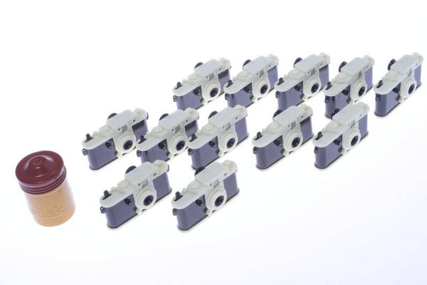 1 “LEICA" VIEWER PLASTIC ADVERTISING MERCHANDISING CAMERA 18 PICTURES AMSTERDAM