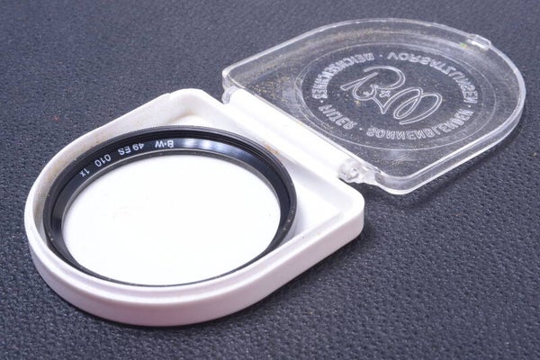 B & W SCHNEIDER UV 010 49MM FILTER GENUINE LENS OR CAMERA SCREW W/ CASE 22-2