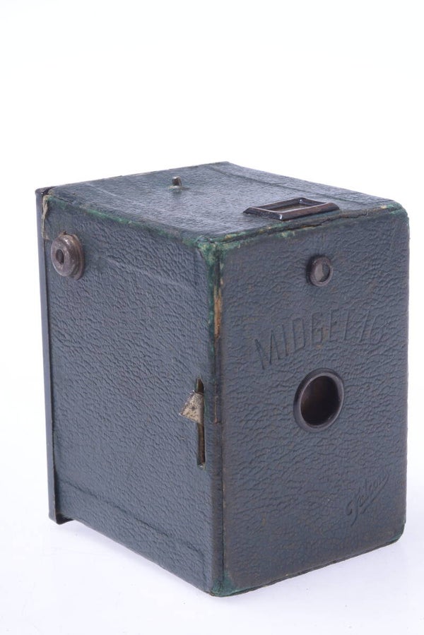 UTILITY MFG FALCON MIDGET 16 BOX CAMERA 3X4CM  127 ROLL FILM (GREEN) CARDBOARD