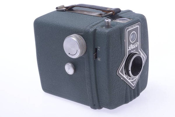 DACORA DACI ROYAL GREEN METAL BOX CAMERA FOCUS MODEL 6X6CM 120 ROLL FILM
