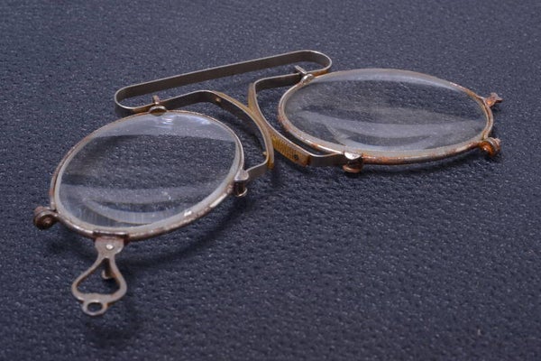 ANTIQUE PINCH, PINCE NEZ READING NOSE GLASSES SPECTACLES APP. +4 DIOPTER