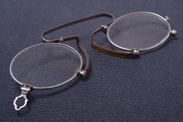 ANTIQUE PINCH, PINCE NEZ READING NOSE GLASSES SPECTACLES APP. -1.5 DIOPTER