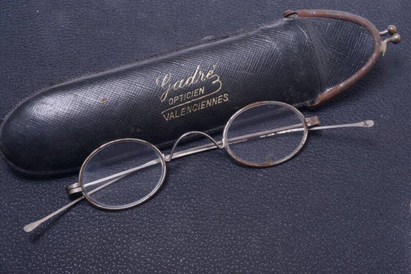 ANTIQUE +-1830 OVAL READING GLASSES SPECTACLES THIN FRAME APP. -0.5 DIOPTER