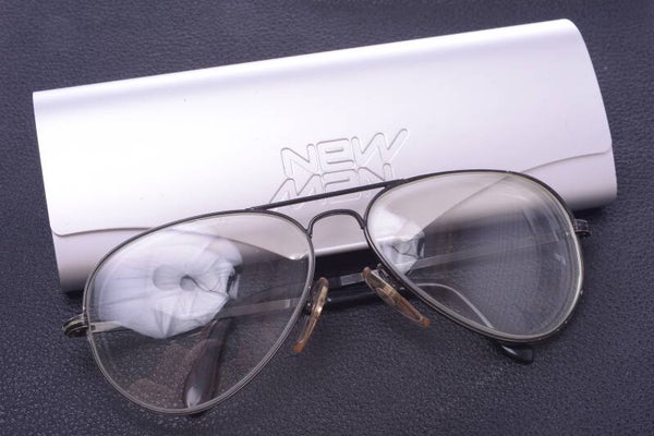 NEW MAN? GLASSES AVIATOR MODEL BLACK FRAME DIOPTER +/- -2  W/ NEW MAN CASE 165