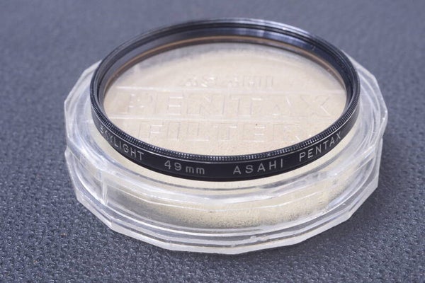 PENTAX SKYLIGHT 49MM FILTER GENUINE LENS OR CAMERA SCREW IN W/ CASE 23-1