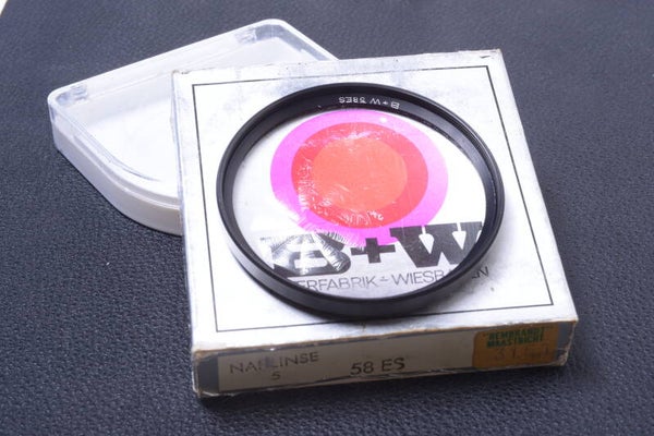 B & W SCHNEIDER CLOSE-UP 58MM FILTER LENS OR CAMERA SCREW W/ BOX & KEEPER 24-4