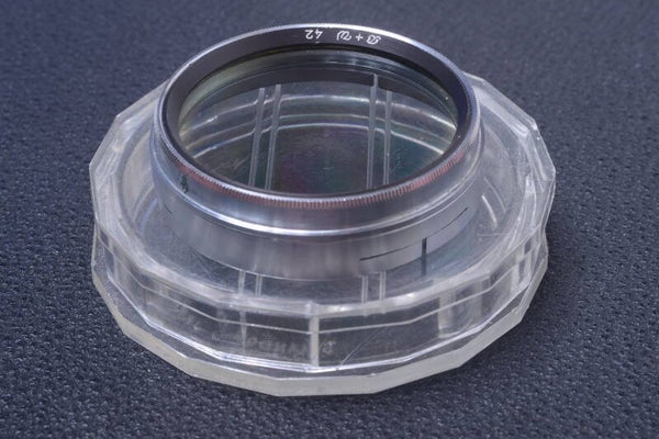 B & W SCHNEIDER POLARIZING 42MM FILTER GENUINE LENS PUSH ON W/ KEEPER 26-1