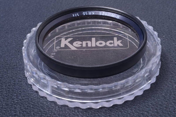 B & W SCHNEIDER SKYLIGHT KR1,5 52MM FILTER GENUINE LENS SCREW W/ KEEPER 27-2