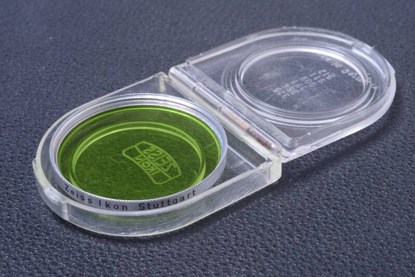 ZEISS GREEN 2X 40.5MM FILTER GENUINE LENS OR CAMERA SCREW IN W/ KEEPER 27-4