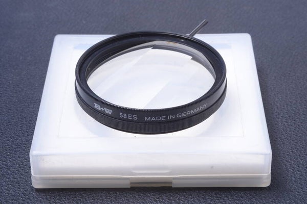 B & W SCHNEIDER MULTI IMAGE 58MM FILTER GENUINE LENS SCREW W/ KEEPER 29-1