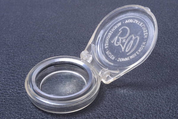 B & W SCHNEIDER CLOSE-UP 32/1 32MM FILTER LENS OR CAMERA PUSH W/ KEEPER 31-1