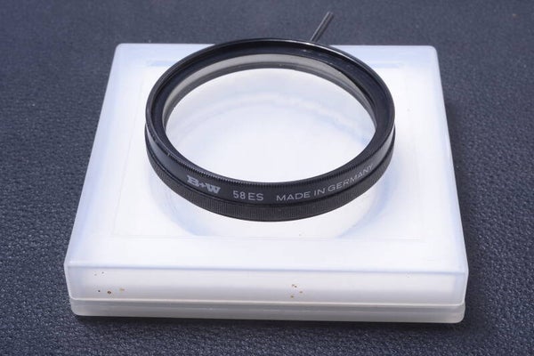 B & W SCHNEIDER MULTI IMAGE 58MM FILTER GENUINE LENS SCREW W/ KEEPER 31-2