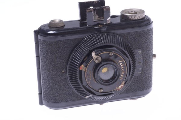 RUBERG & RENNER ADICKES BAKELITE 127 ROLL FILM CAMERA 3X4CM FEET LENS