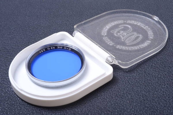 B & W SCHNEIDER BLUE KB12 2,9X 39MM FILTER GENUINE LENS SCREW W/ KEEPER 33-4
