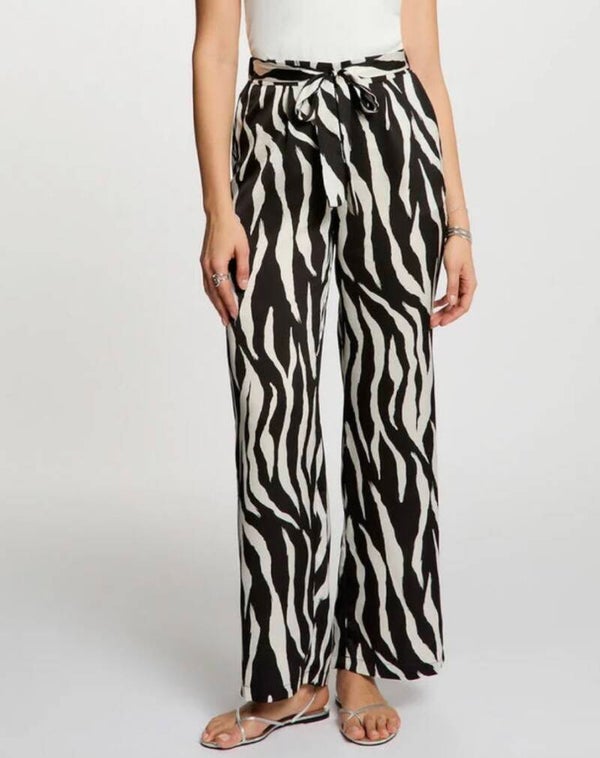 Pantalon fluide imprimé multicolore.