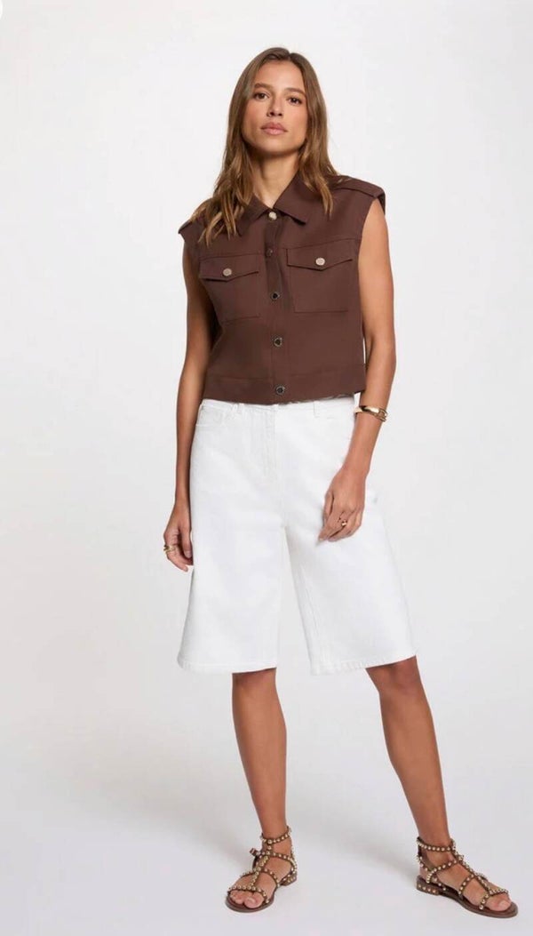 Veste courte sans manches marron foncé femme.