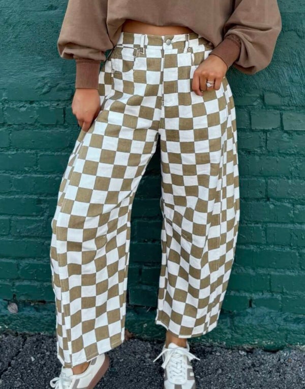 Pantalon barrel en denim imprimé à Carreaux blancs