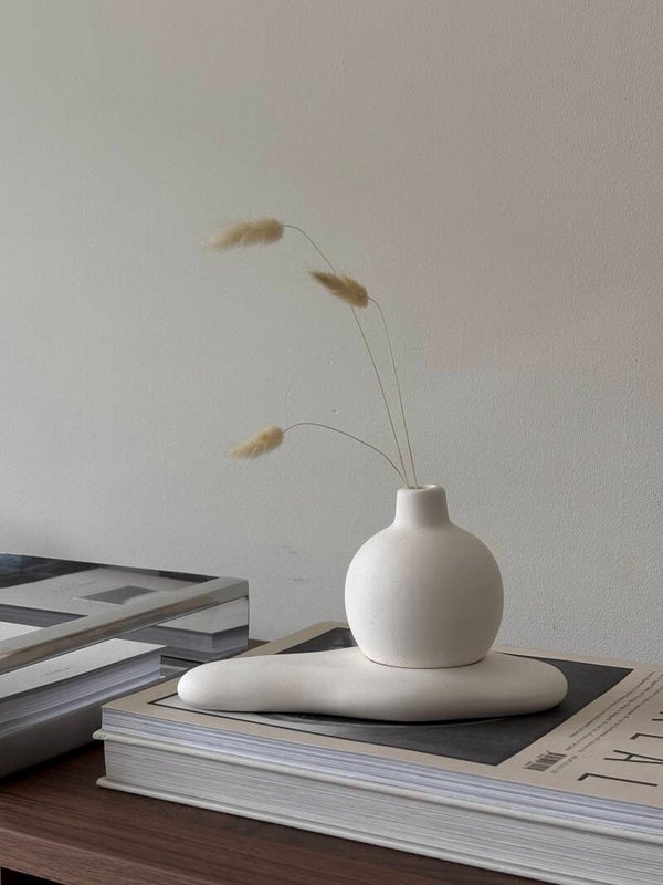 vase & tray